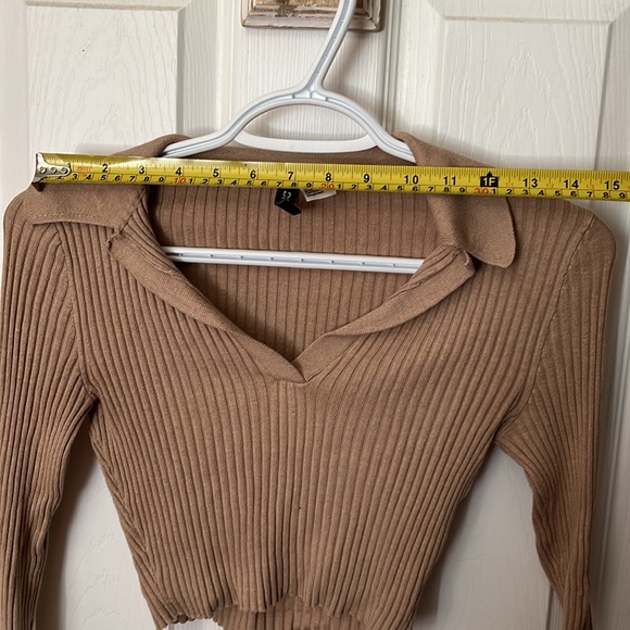 H&M Cropped Long Sleeve - Picture 3 of 3